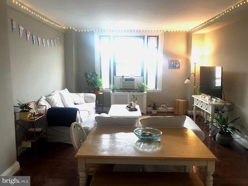 apt-401-2031 Locust St, PHILADELPHIA, PA, 19103-5609 | Card Image