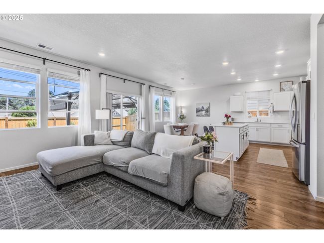 2666 26 Th Loop, House other with 4 bedrooms, 3 bathrooms and 2 parking in Springfield OR | Image 14