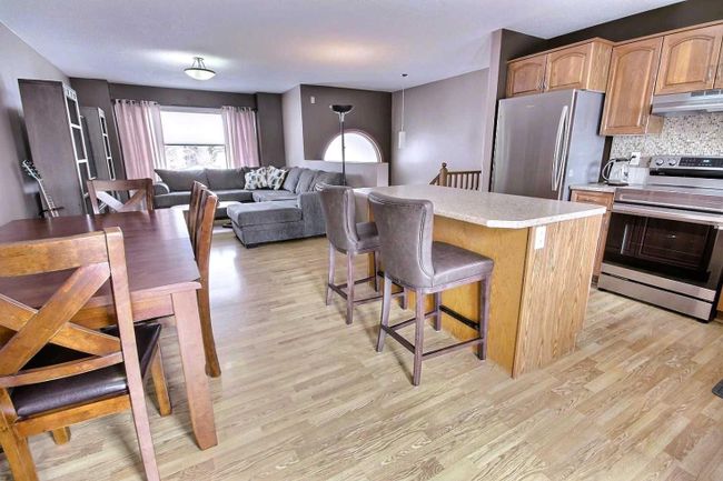 5109 54 Street, Home with 4 bedrooms, 3 bathrooms and 5 parking in Daysland AB | Image 8