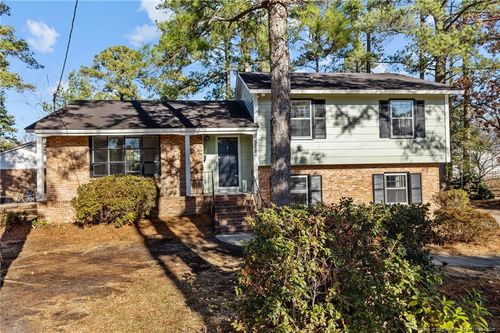 528 Waterbury Dr, Fayetteville, NC, 28311-1508 | Card Image