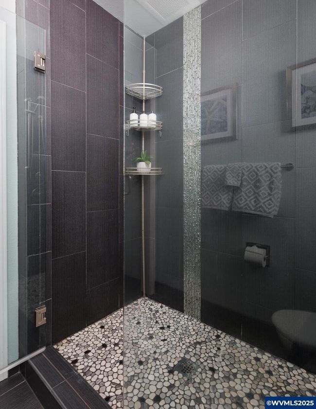 1113 N Highway 101, Condo with 1 bedrooms, 2 bathrooms and null parking in Depoe Bay OR | Image 17
