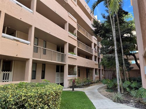 apt-102-6800 Cypress Rd, Plantation, FL, 33317-3041 | Card Image