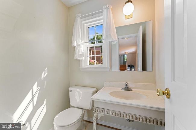6628 Midhill Pl, Townhouse with 3 bedrooms, 3 bathrooms and null parking in FALLS CHURCH VA | Image 11