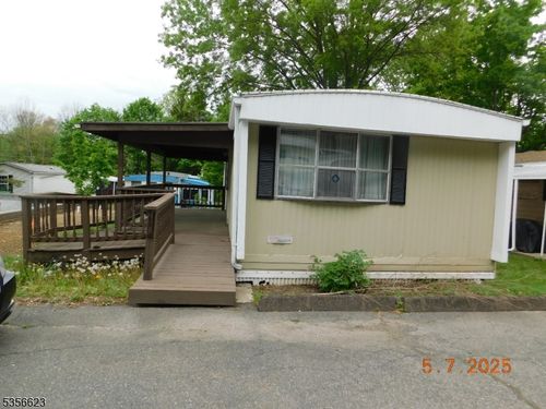 46 Back St, Oxford, NJ, 07863-3605 | Card Image