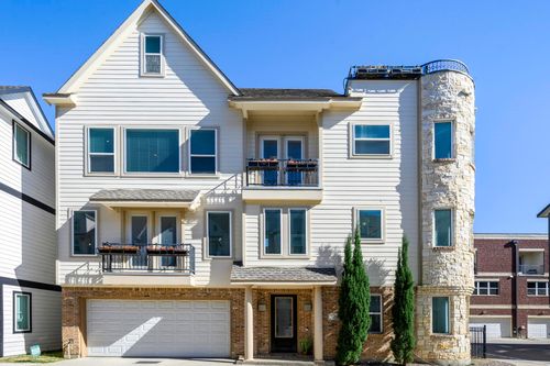 204 S Village Way, Lewisville, TX, 75057-3914 | Card Image