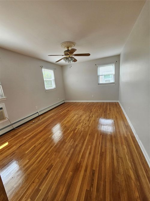 2518 Tiemann Ave, Bronx, NY, 10469-6112 | Card Image