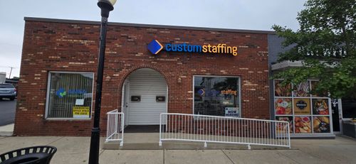 207 S Main St, Bellefontaine, OH, 43311-1701 | Card Image