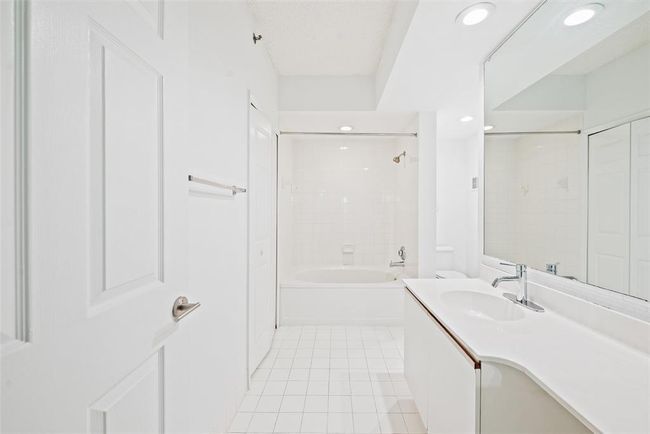 APT-9304 - 3205 Ne 184 Th St, Condo with 2 bedrooms, 2 bathrooms and null parking in Aventura FL | Image 19
