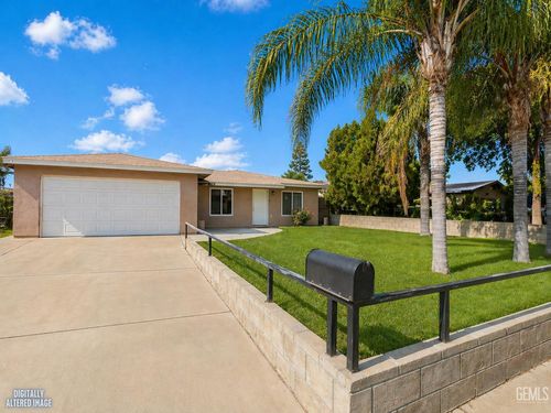 3909 Balboa Dr, Bakersfield, CA, 93304-6609 | Card Image