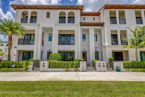 12520 Gross Pointe Dr, Palm Beach Gardens, FL, 33418-6236 | Card Image
