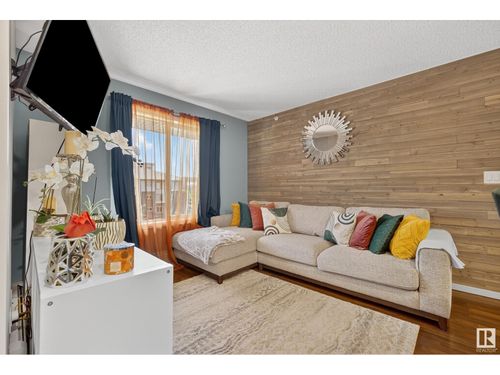 407-5521 7 Ave Sw, Edmonton, AB, T6X2A8 | Card Image