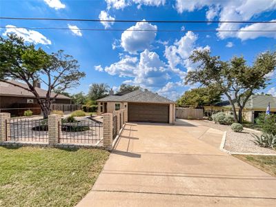 20606 Oak Ridge, House other with 3 bedrooms, 2 bathrooms and 2 parking in Lago Vista TX | Image 1