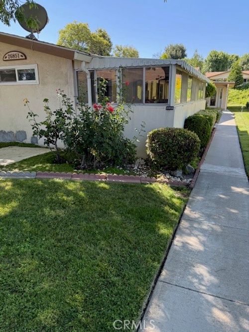 b-26851 Avenue Of The Oaks, Newhall, CA, 91321-1415 | Card Image