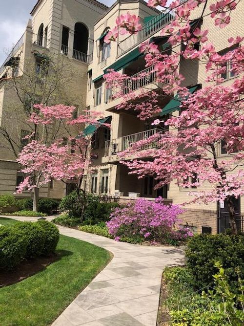 2380 Madison Rd, Cincinnati, OH, 45208-1034 | Card Image