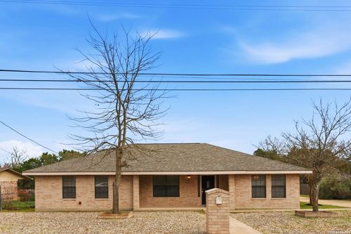 337 Mack Hollimon Dr, Kerrville, TX, 78028-6636 | Card Image