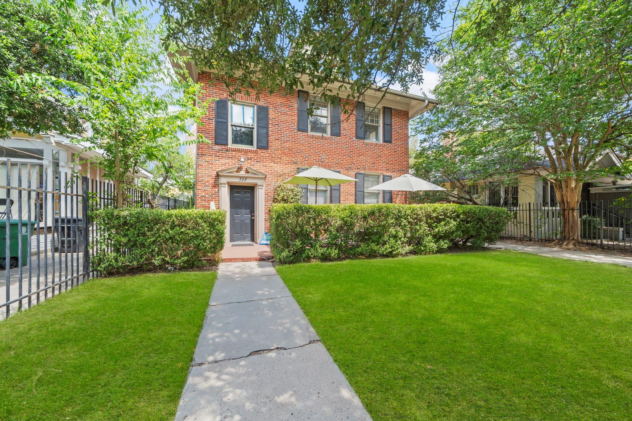 Residential Income in Houston
