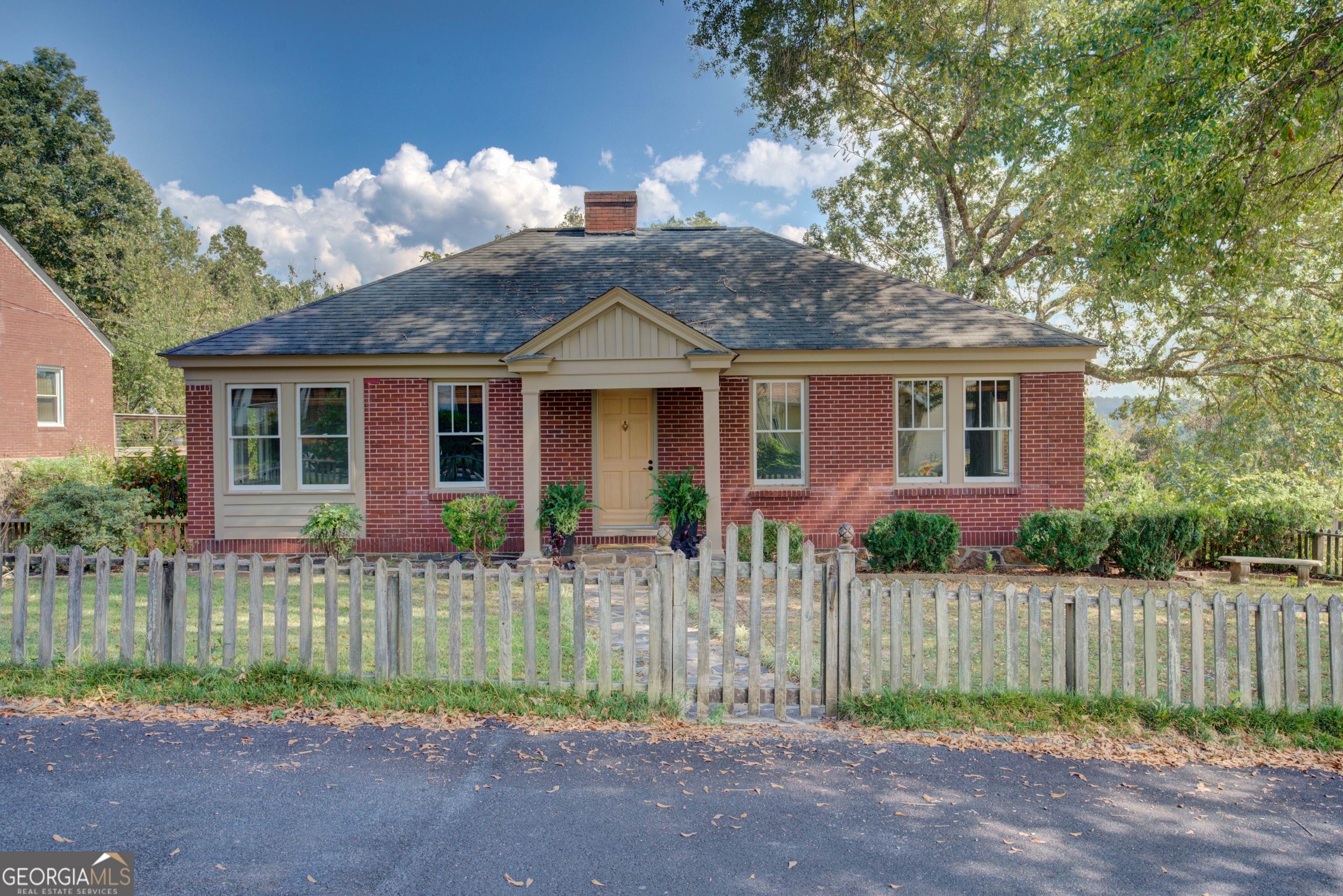 Woodcrest Dr, Rome, GA 30161