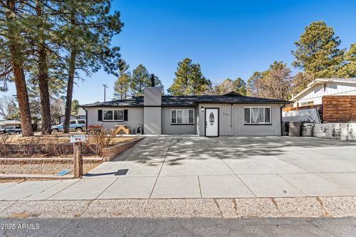 3207 N Steves Blvd, Flagstaff, AZ, 86004-2141 | Card Image