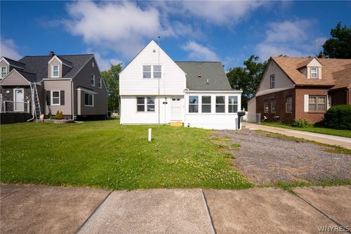 53 S Shore Blvd, Lackawanna, NY, 14218-1717 | Card Image
