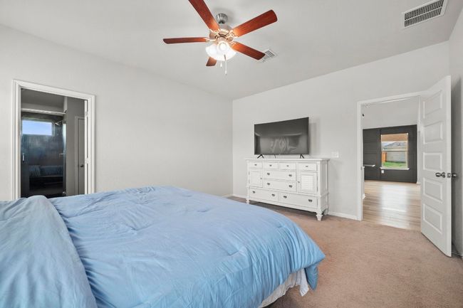 352 Backstays Loop, House other with 4 bedrooms, 3 bathrooms and 5 parking in Kyle TX | Image 19