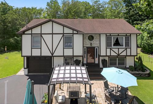 17 Highland Dr, Highland Mills, NY, 10930-2941 | Card Image