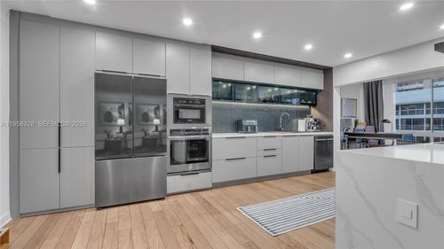 apt-207-3051 Ne 47th Ct, Fort Lauderdale, FL, 33308-5377 | Card Image