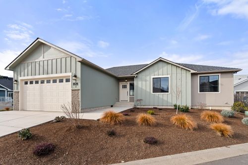 115 Oak Valley Dr, Talent, OR, 97540-8633 | Card Image