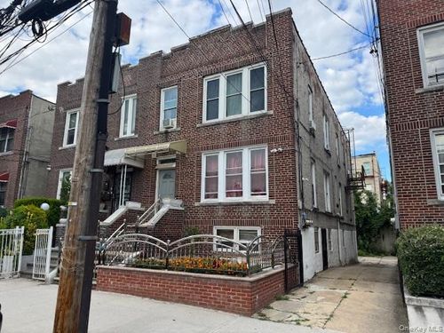 3340 Fish Ave, Bronx, NY, 10469-2910 | Card Image