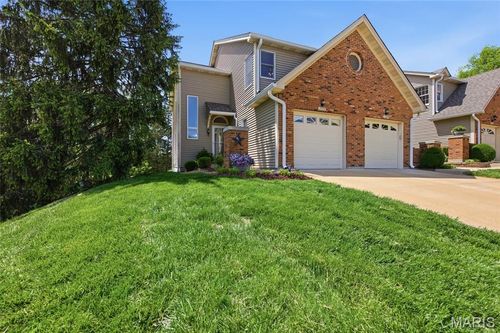 1722 Blue Oak Dr, Chesterfield, MO, 63017-4600 | Card Image