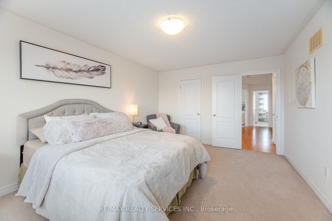 21 Cedarbrook Rd, House attached with 3 bedrooms, 3 bathrooms and 1 parking in Brampton ON | Image 18