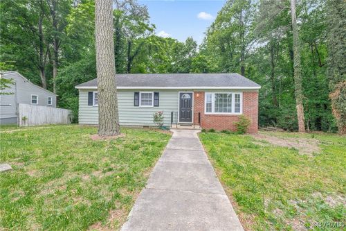 8 Wheelhouse Ct, Petersburg, VA, 23805-1424 | Card Image