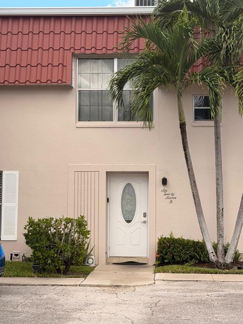 b-627 Laconia Cir, Lake Worth, FL, 33467-2691 | Card Image