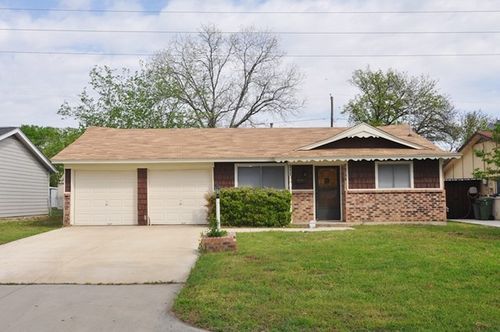 1007 Easy St, Grapevine, TX, 76051-4130 | Card Image