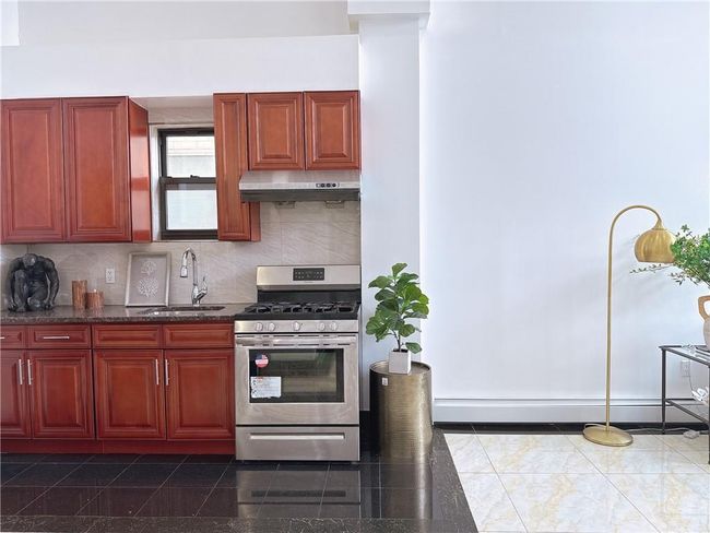 APT-4C - 31-47 137 Th St, Condo with 2 bedrooms, 2 bathrooms and null parking in Flushing NY | Image 6