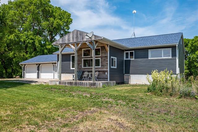 Residential in Lac Du Bonnet RM 2