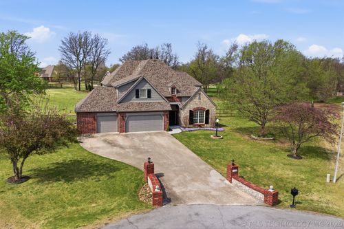 7290 N 199th East Ave, Owasso, OK, 74055-5873 | Card Image