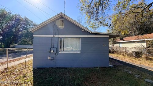 2202 W 1st St, JACKSONVILLE, FL, 32209-6904 | Card Image