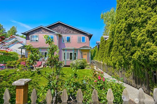 707 Donovan Ave, Bellingham, WA, 98225-7316 | Card Image