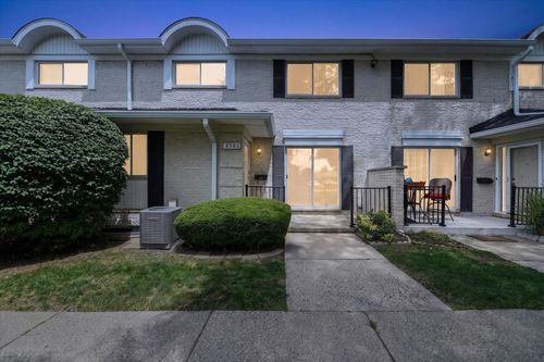 8503 Winchester Dr Drive, Sterling Heights, MI, 48313 | Card Image