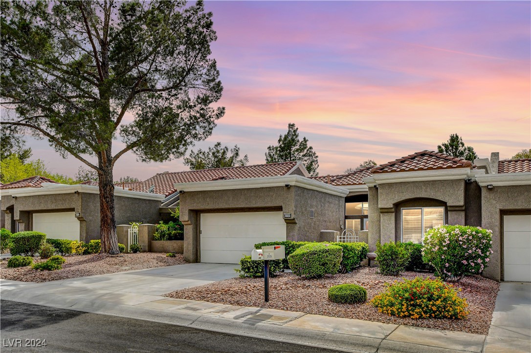 Glencliff Dr, Las Vegas, NV 89134