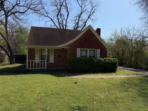 1404 E Tennie St, Gainesville, TX, 76240-5542 | Card Image
