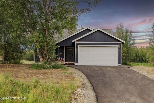 10519 E Heartland Loop, Palmer, AK, 99645-0004 | Card Image