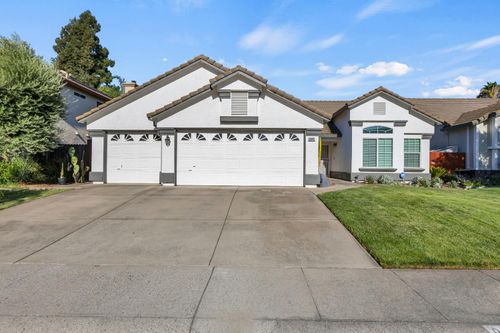 8046 Golden Vista Way, Antelope, CA, 95843 | Card Image