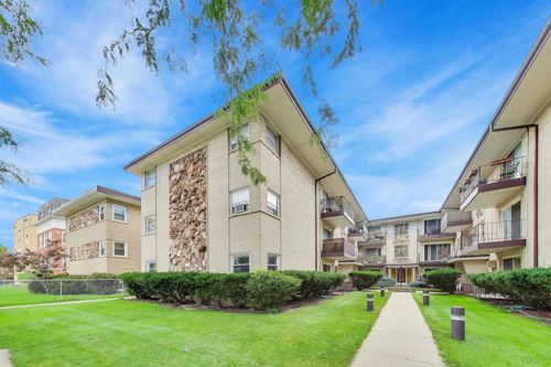 1f-4243 Kedvale Ave, Chicago, IL, 60641-2231 | Card Image