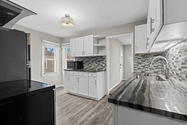 09-3813 Prairie Ave | Image 9