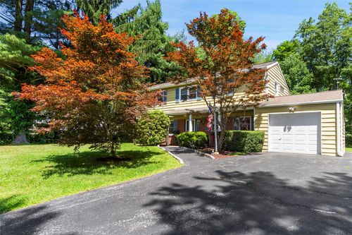 990 Lester Rd, Yorktown Heights, NY, 10598-2924 | Card Image
