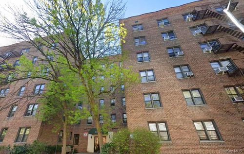 6w-102-18 64th Ave, Forest Hills, NY, 11375-1566 | Card Image