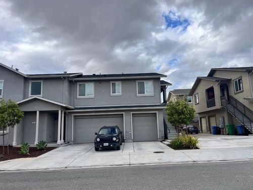 708 Gabilan Dr, Soledad, CA, 93960-2679 | Card Image