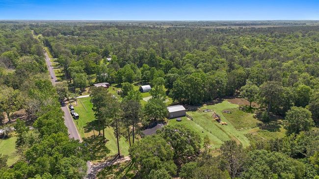 424 Hankamer Loop, House other with 3 bedrooms, 3 bathrooms and 2 parking in Hankamer TX | Image 50