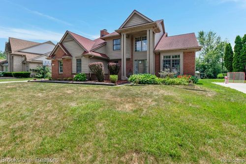 45705 Henley Dr, Canton, MI, 48187-4832 | Card Image